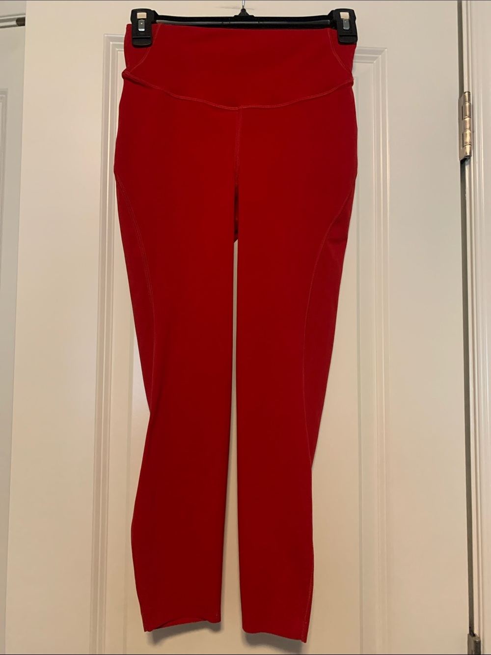lululemon athletica Dark Red Base Pace 23in Crop, Sz 6, Good Condition * READ *